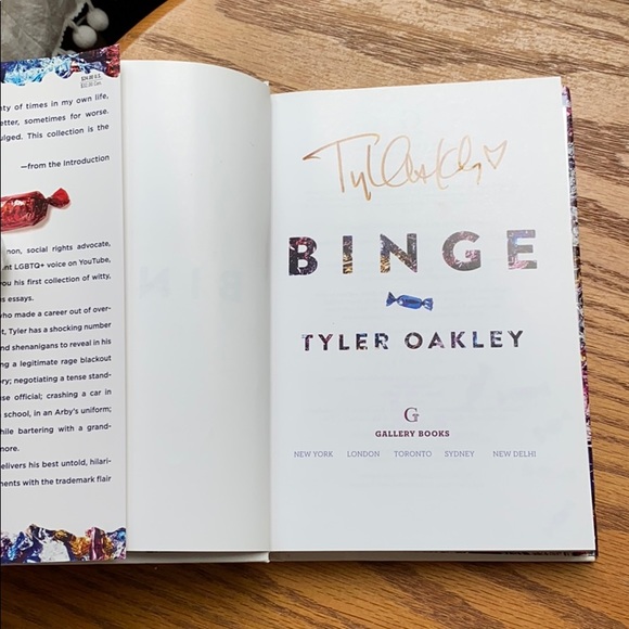 🦋 6/$25 Signed Tyler Oakley “Binge” book - Picture 2 of 2